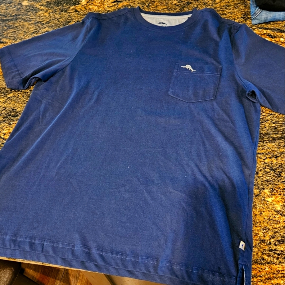 Tommy Bahama mens small tshirt